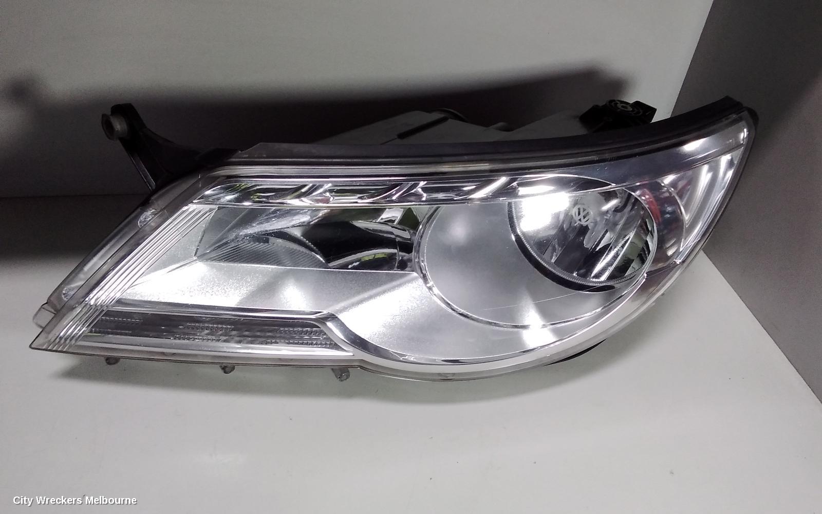 VOLKSWAGEN TIGUAN LEFT HEADLAMP, 5N, HALOGEN TYPE, 05/2008 - 06/2011 - Image 1