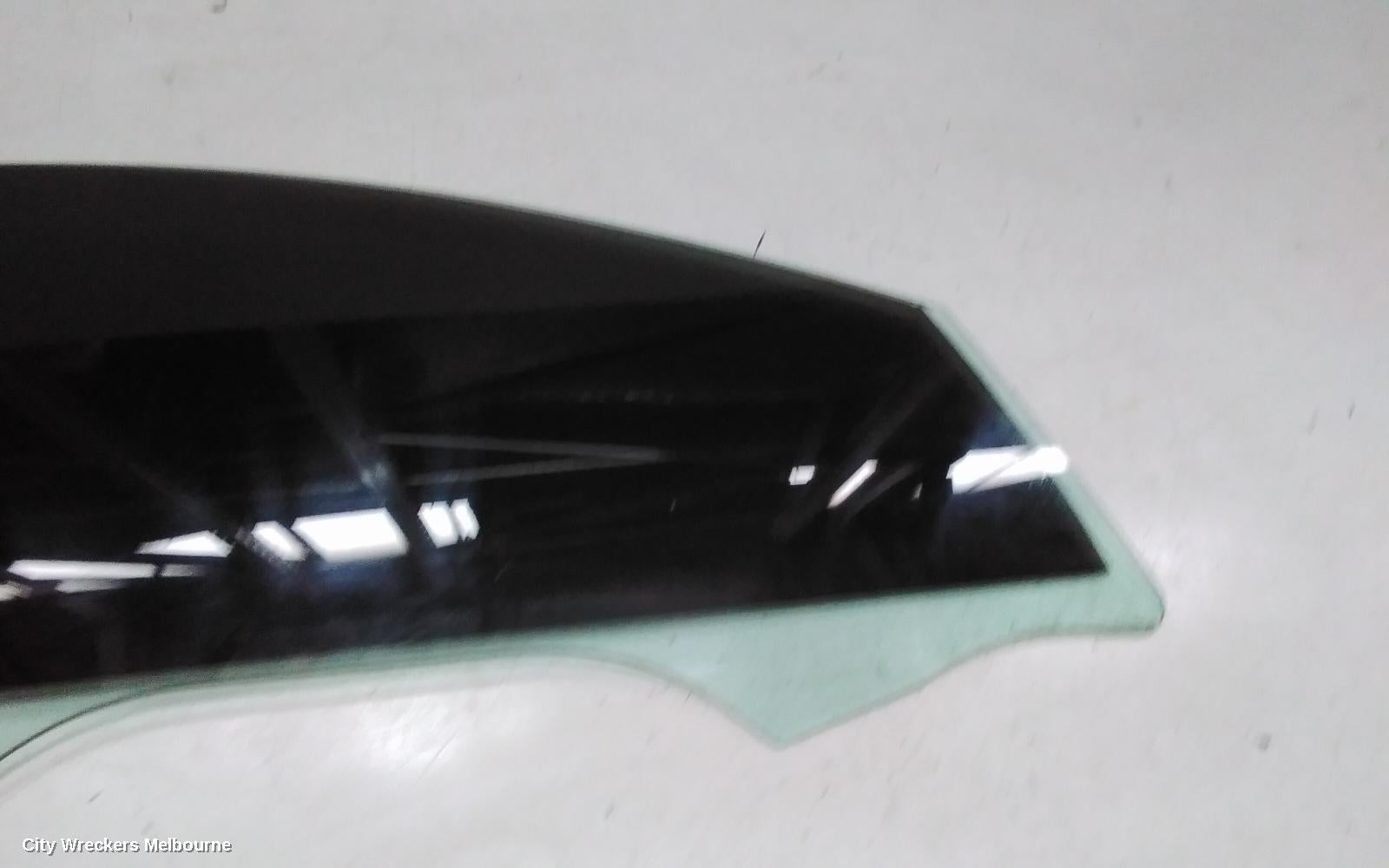 HOLDEN COMMODORE RIGHT FRONT DOOR WINDOW, VF, 05/2013 - 12/2017 - Image 3