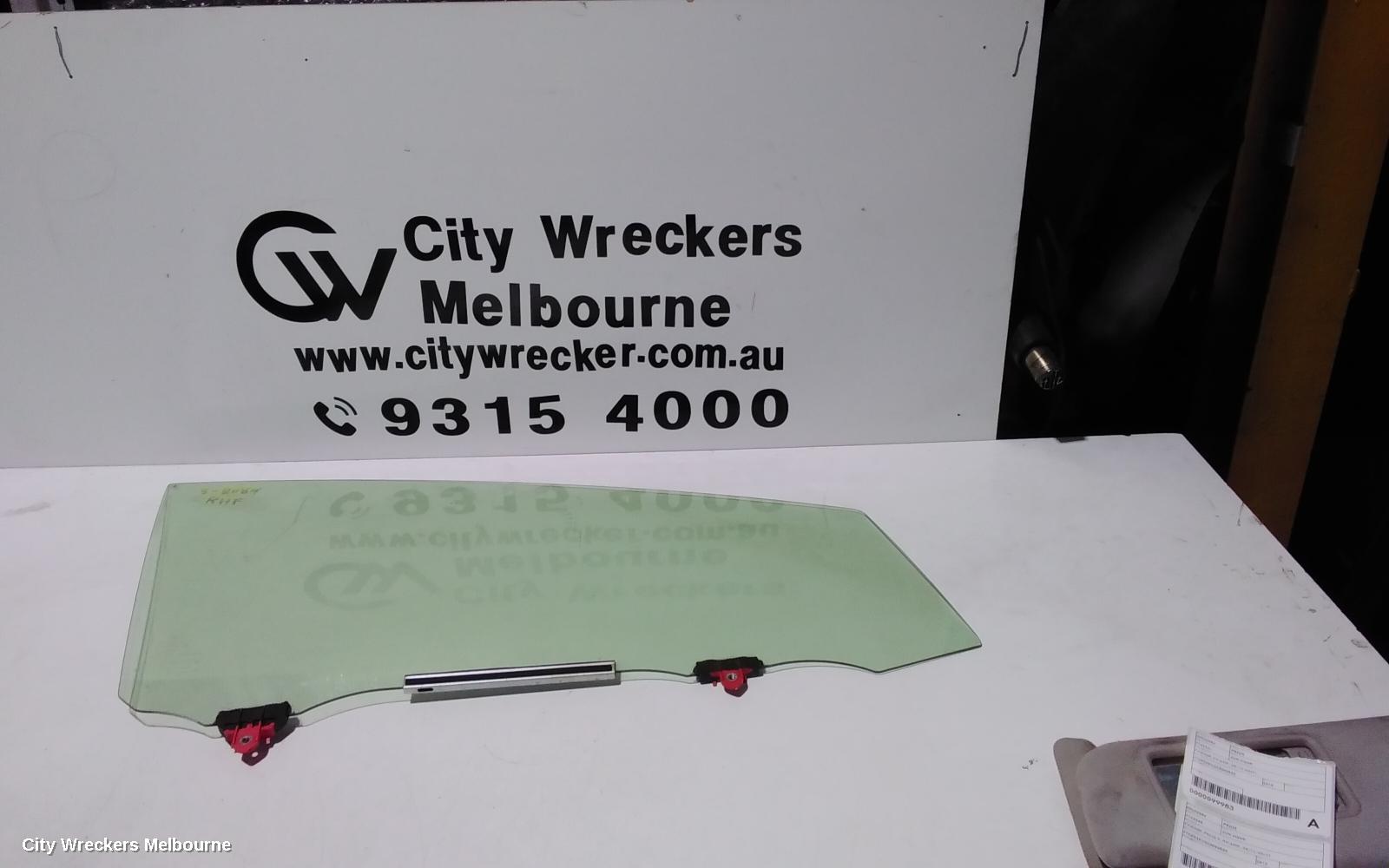 TOYOTA PRIUS RIGHT FRONT DOOR WINDOW, ZVW40R, PRIUS V, 05/2012 - 03/2021 - Image 1