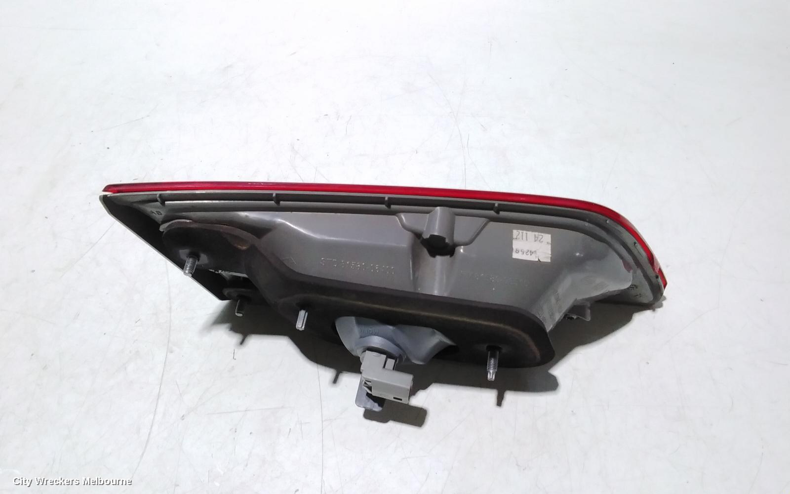 TOYOTA CAMRY REAR GARNISH, BOOTLID LAMP (RH SIDE), ASV50, 12/2011 - 05/2015 - Image 3