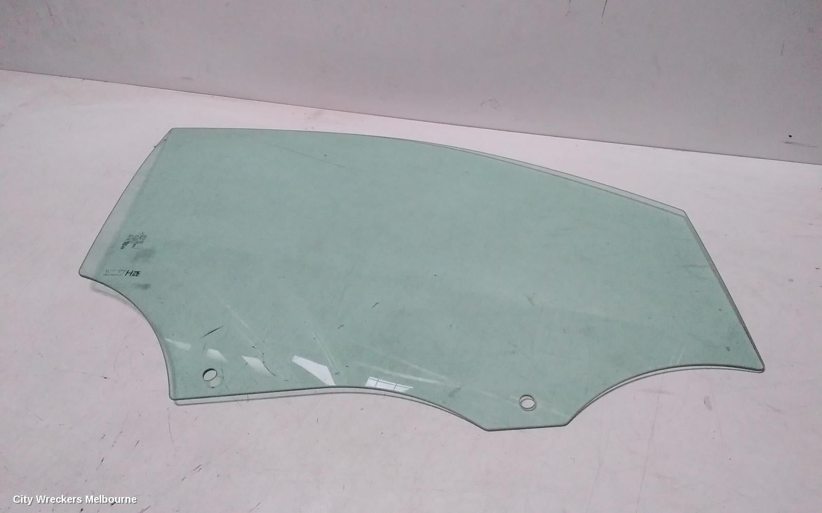 MERCEDES EQA RIGHT FRONT DOOR WINDOW, H243, 01/2021 ONWARDS - Image 2
