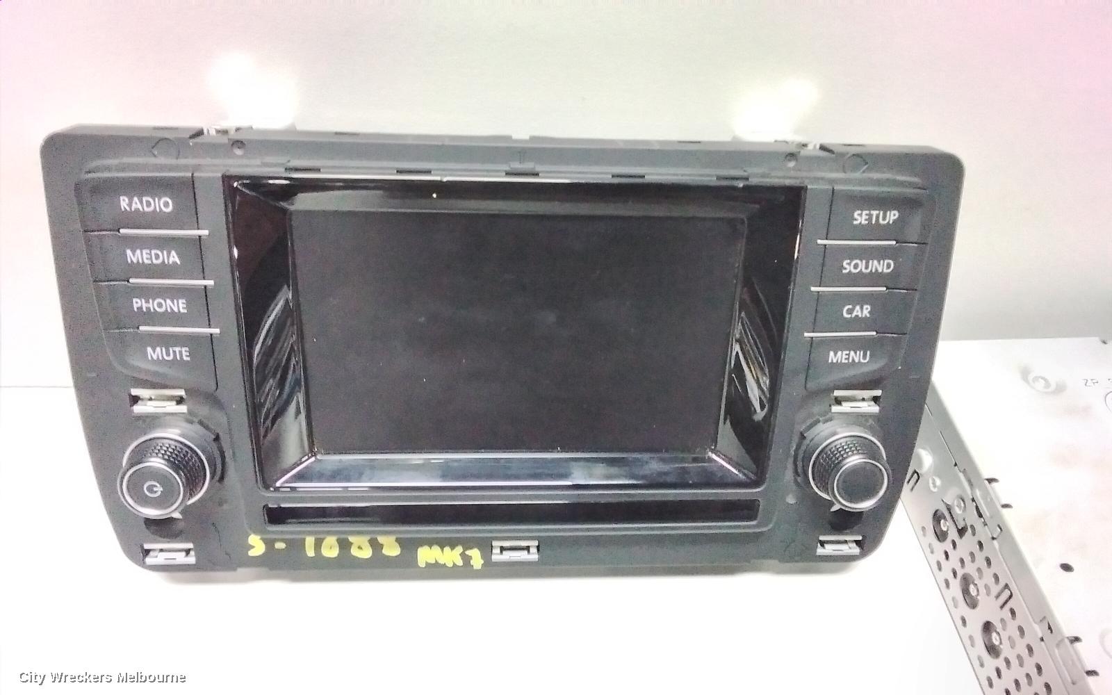VOLKSWAGEN GOLF RADIO/CD/DVD/SAT/TV, DISPLAY SCREEN, 6.5IN, NON SAT NAV TYPE, GEN 7, 03/2013 - 03/2017 - Image 2