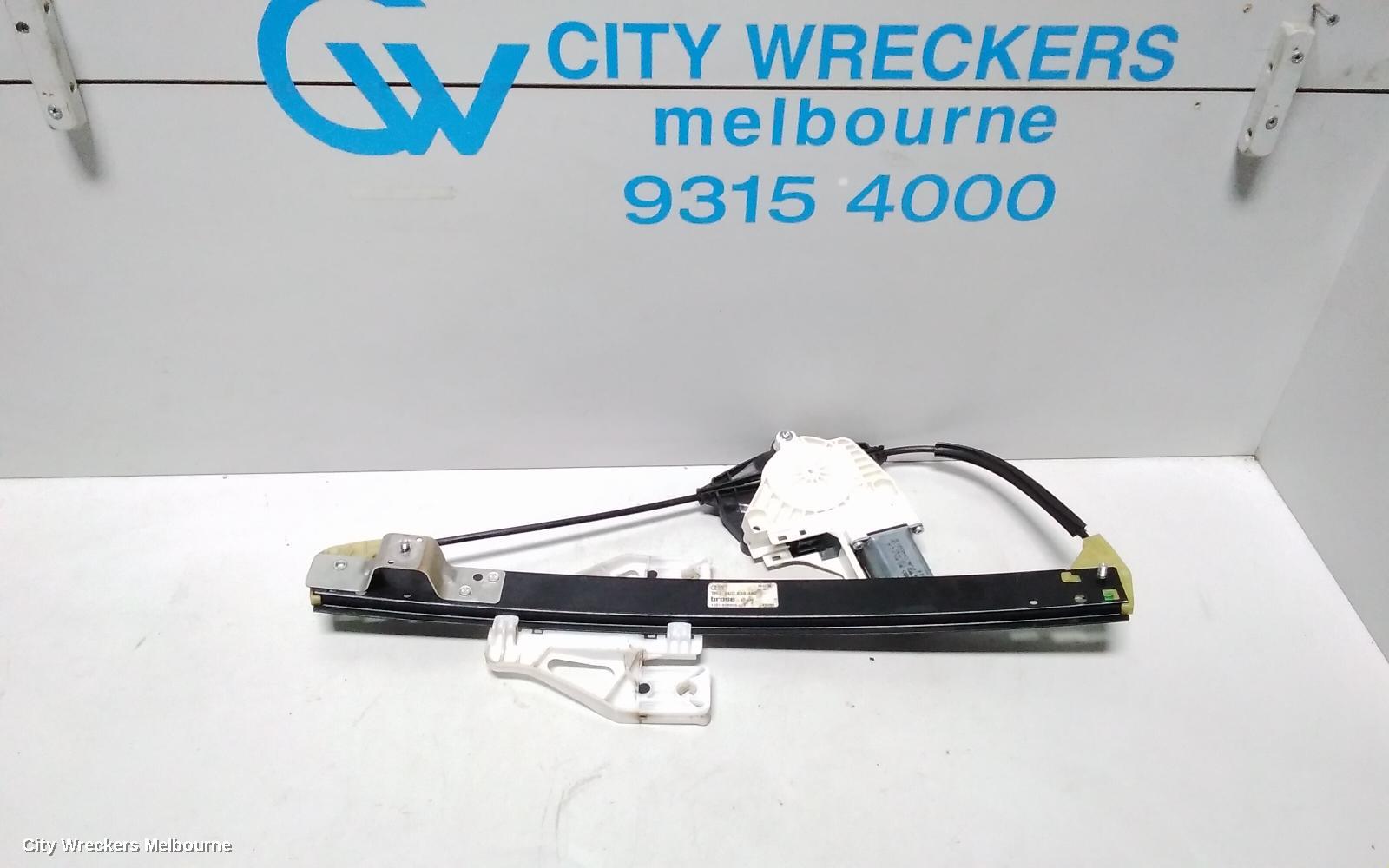 AUDI Q3 RIGHT REAR WND REG/MOTOR, 8U, 03/2012 - 12/2018 - Image 1