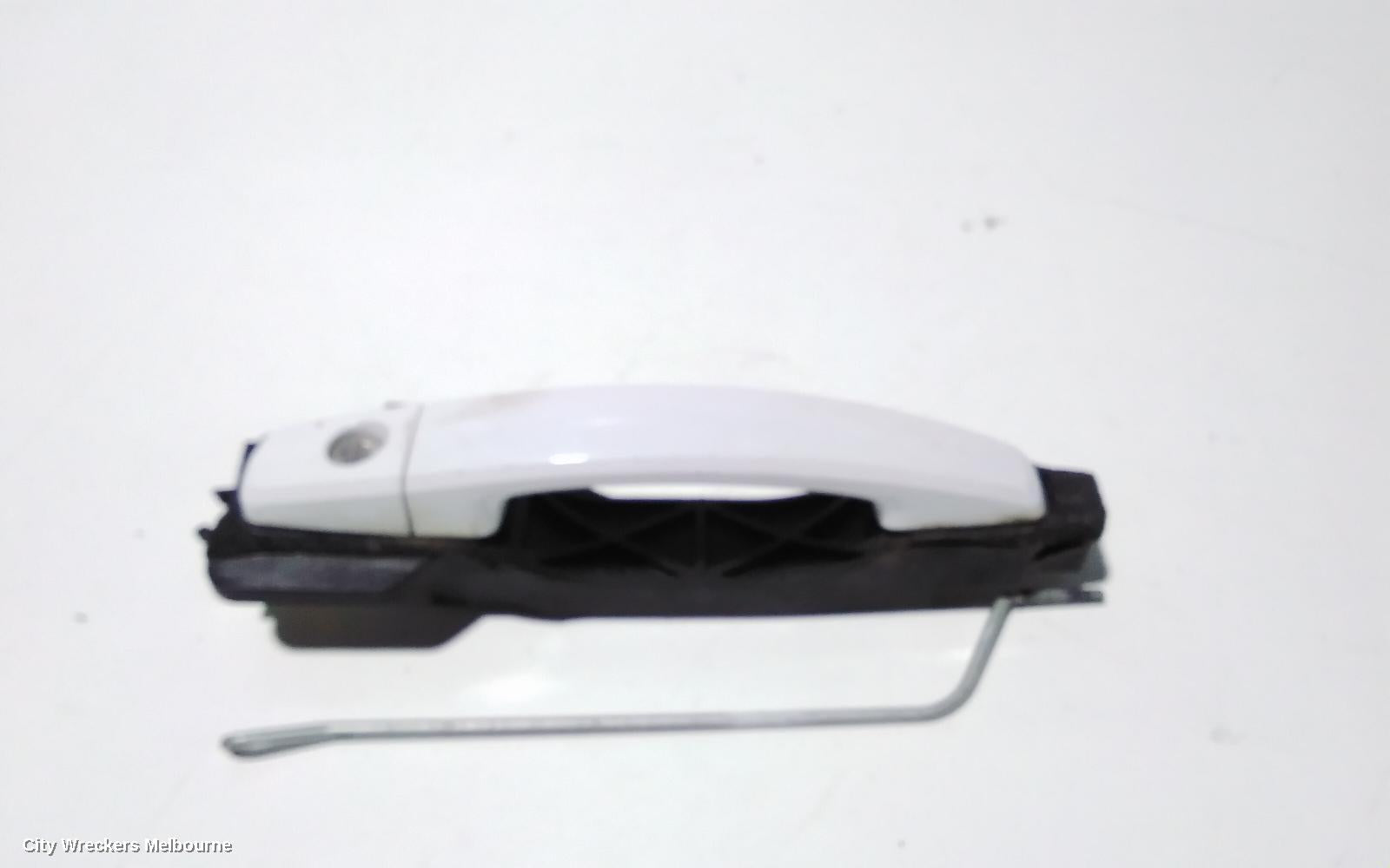 HOLDEN CAPTIVA DOOR HANDLE, OUTER, RH FRONT, CG, PRIMED, CAPTIVA 5 (4TH VIN = D), 04/2013 - 06/2018 - Image 2