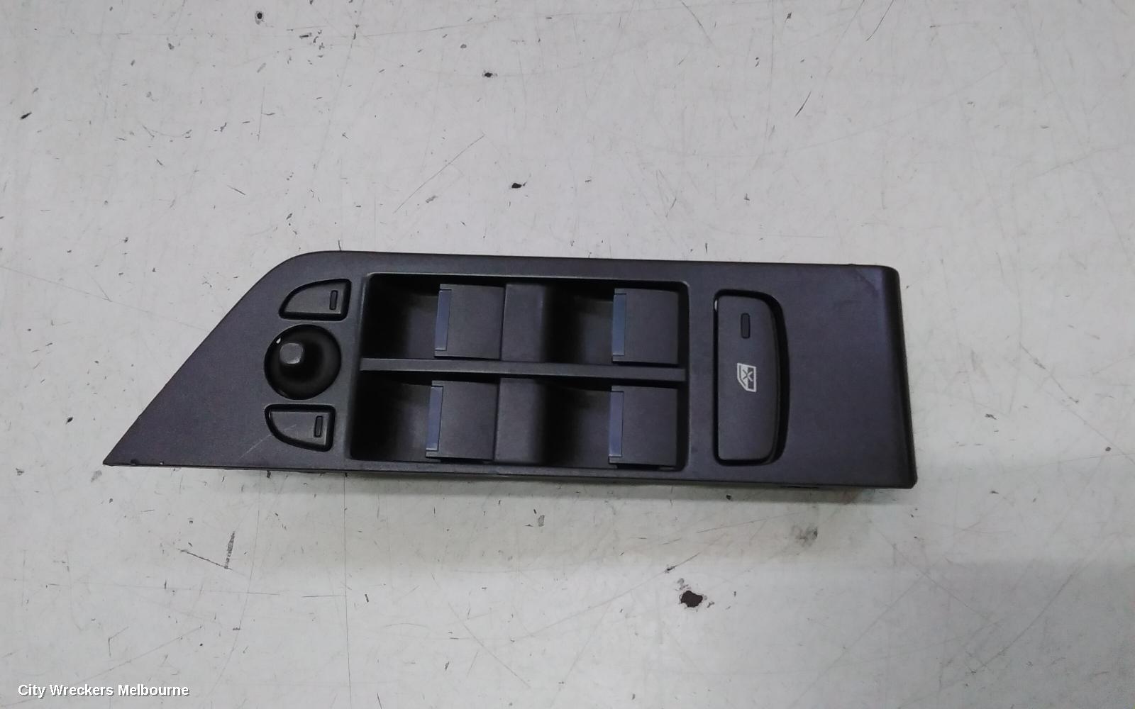 LAND ROVER RANGEROVER EVOQUE PWR DR WIND SWITCH, RH FRONT (MASTER SWITCH), L538, 5DR WAGON, 11/2011 - 01/2019 - Image 1
