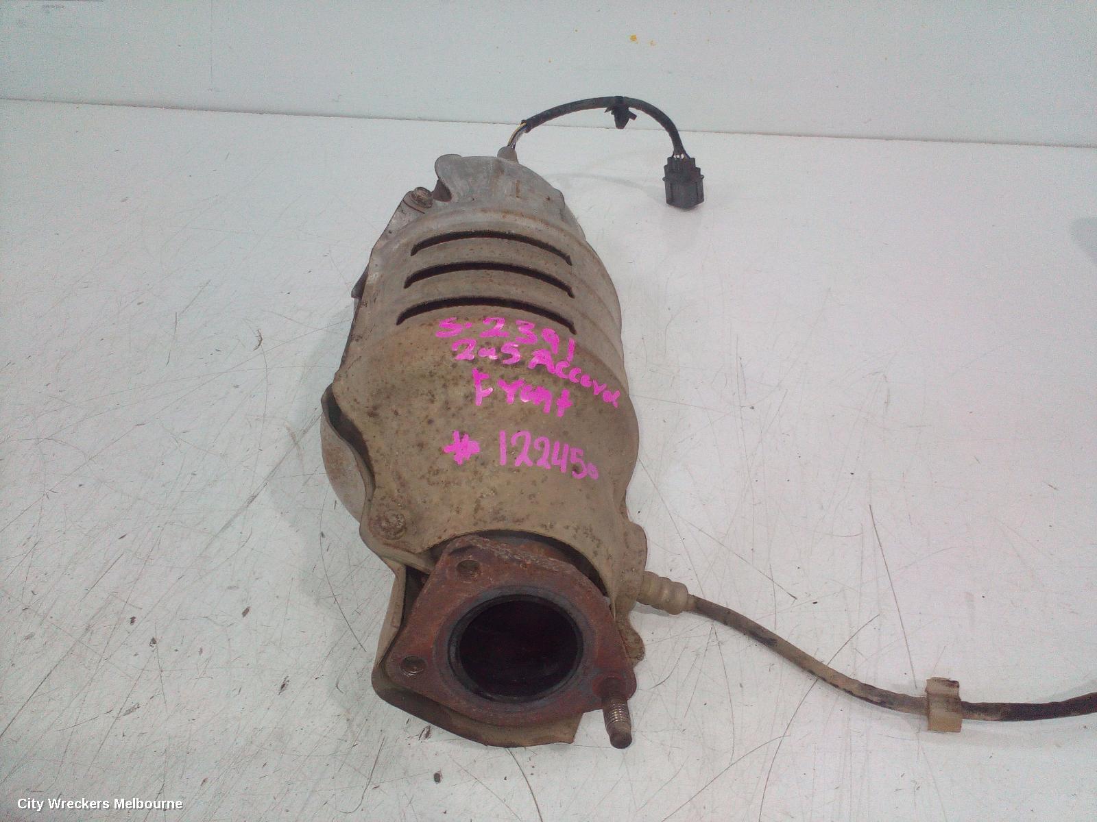 HONDA ACCORD CATALYTIC CONVERTER, MANIFOLD-CAT TYPE, 3.0, J30A4, PETROL, FRONT, 7TH GEN, CM (VIN MRHCM), 09/2003 - 10/2007 - Image 1