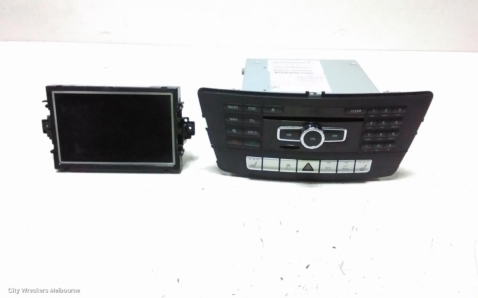 MERCEDES M CLASS RADIO/CD/DVD/SAT/TV, HEAD UNIT, W/ SAT NAV & MULTIMEDIA CONTROLS, W166, 03/2012 - 01/2016 - Image 1