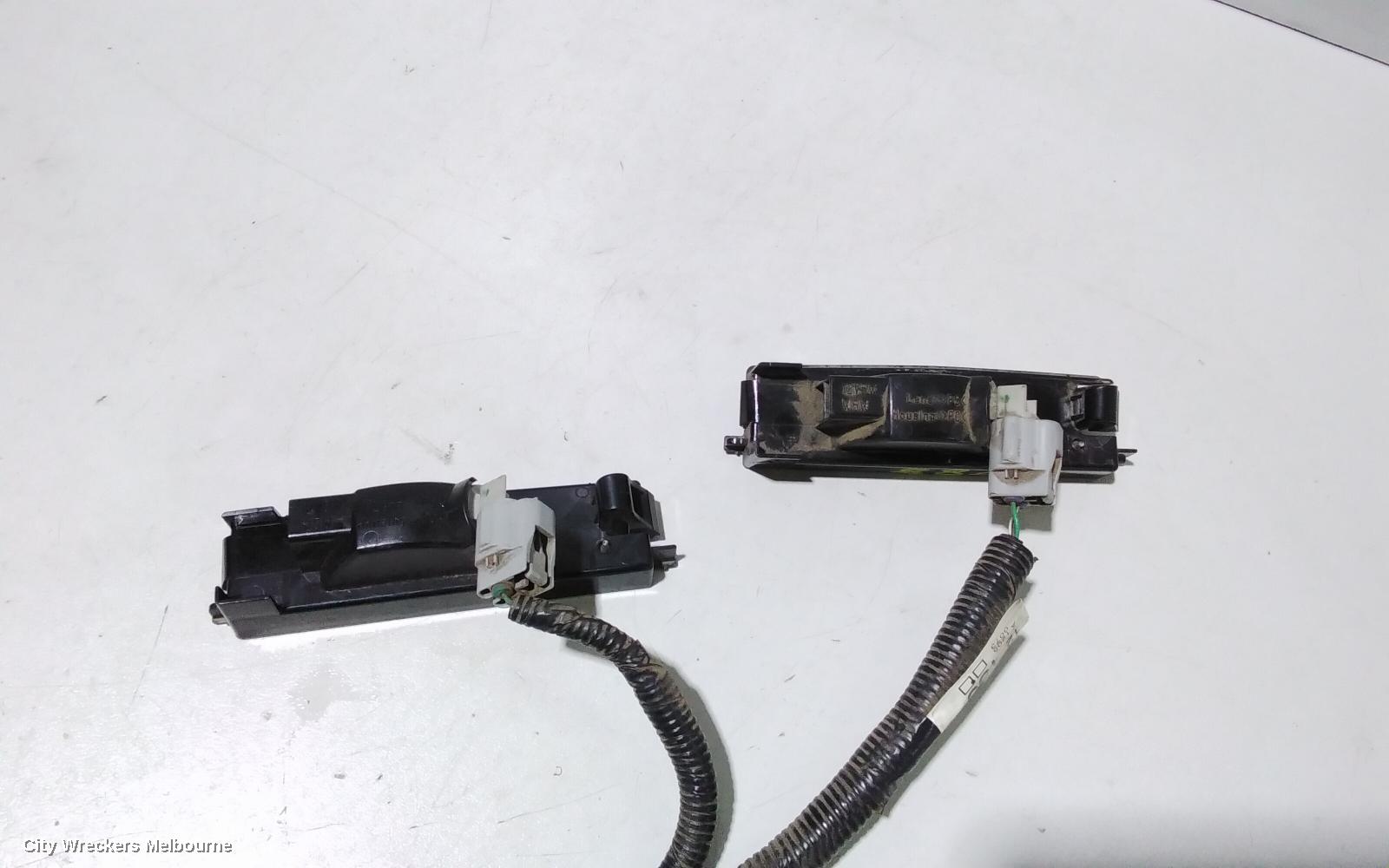 TOYOTA COROLLA, ZRE182R 10/2012 - 06/2018, NUMBER PLATE LIGHT: 82453 - Image 3