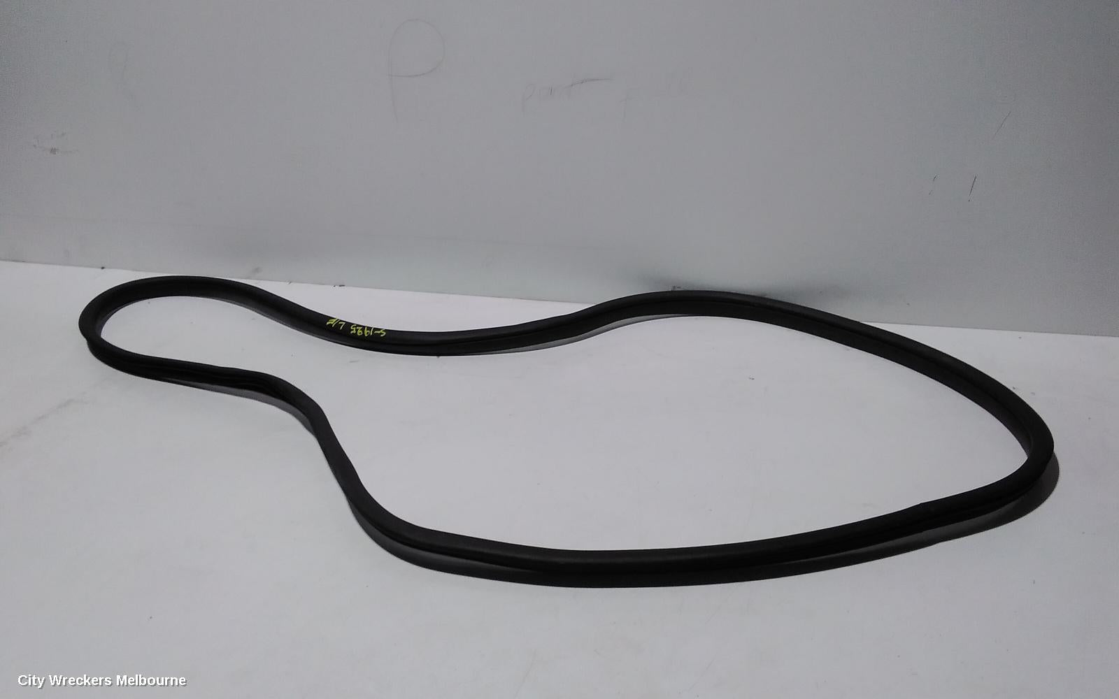 HYUNDAI SANTA FE, TM, 03/2018 - 10/2023, LHF DOOR SEAL ON THE BODY: 89779 - Image 1
