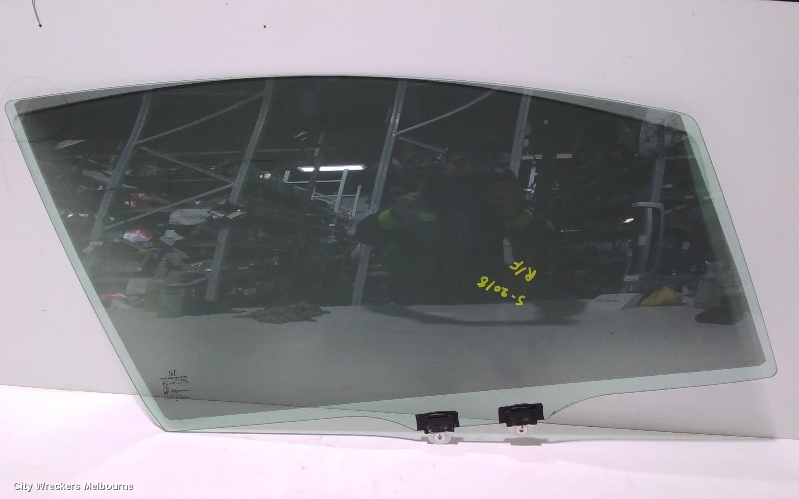 HONDA JAZZ RIGHT FRONT DOOR WINDOW, GK/GF, 07/2014 - 12/2020 - Image 1