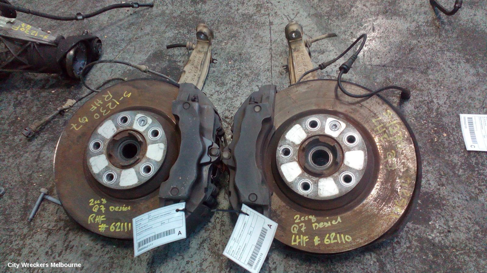 AUDI Q7 LEFT FRONT HUB ASSEMBLY, 4L, 09/2006 - 08/2015 - Image 2