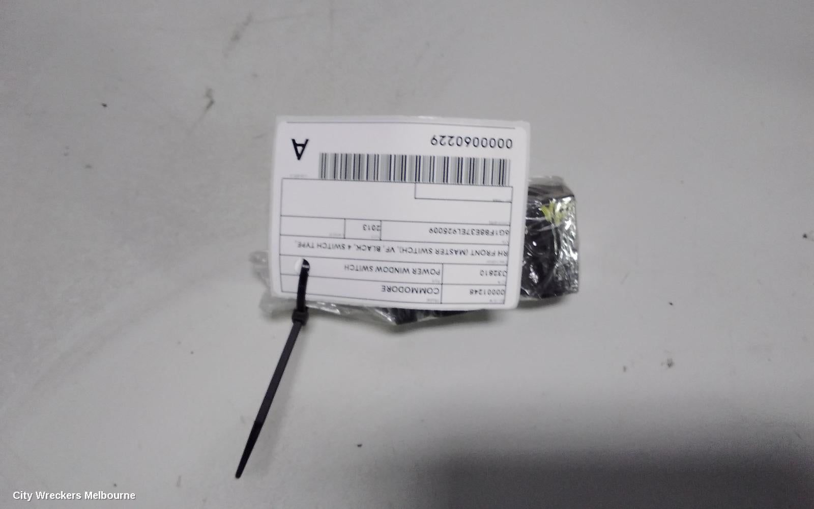 HOLDEN COMMODORE PWR DR WIND SWITCH, RH FRONT (MASTER SWITCH), VF, BLACK, 4 SWITCH TYPE, 05/2013 - 12/2017 - Image 3