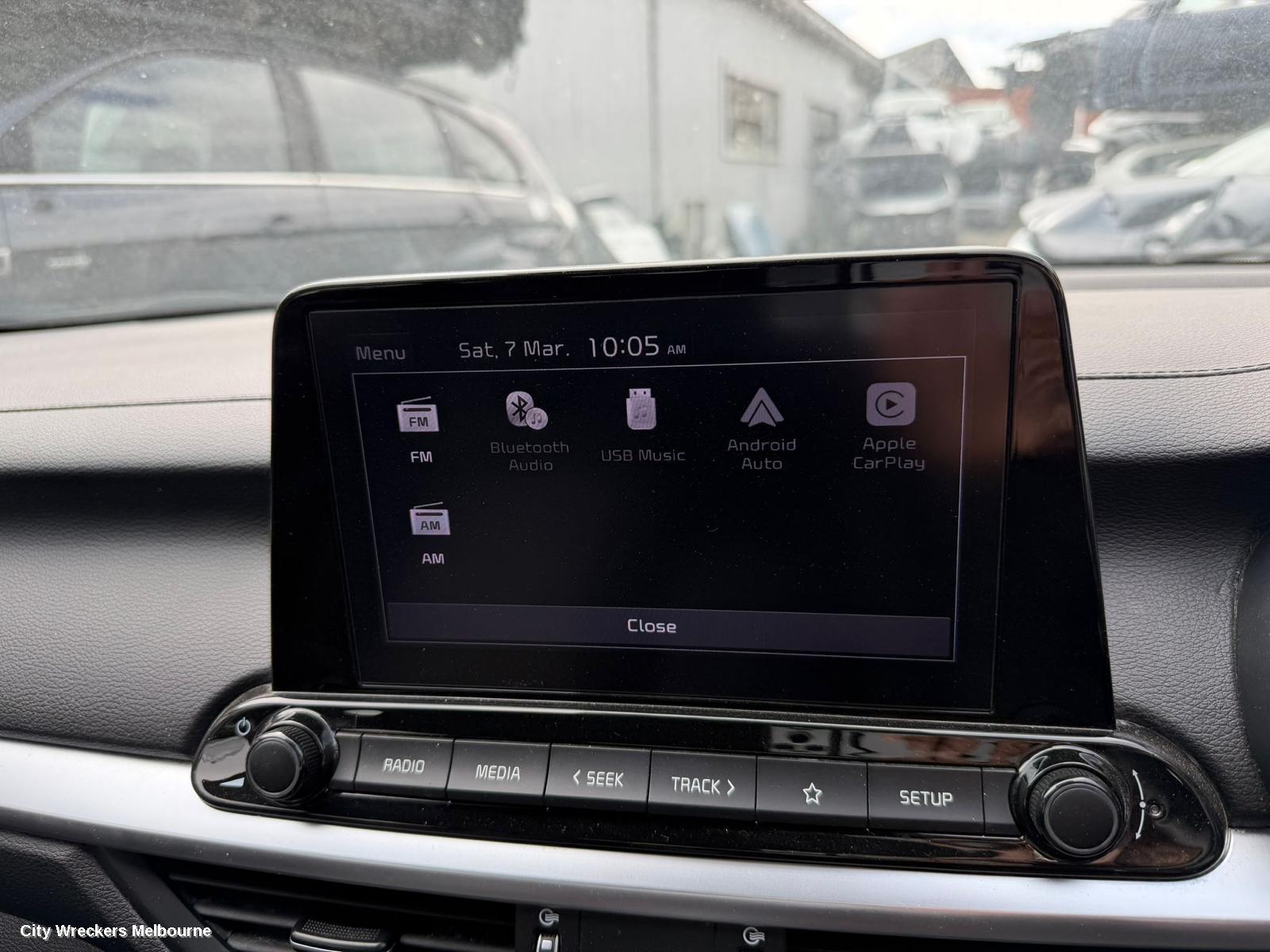 KIA CERATO RADIO/CD/DVD/SAT/TV, HEAD UNIT & TOUCHSCREEN, 8IN, W/WIRELESS SMARTPHONE INTEGRATION, BD, 04/2021 - 09/2024 - Image 2