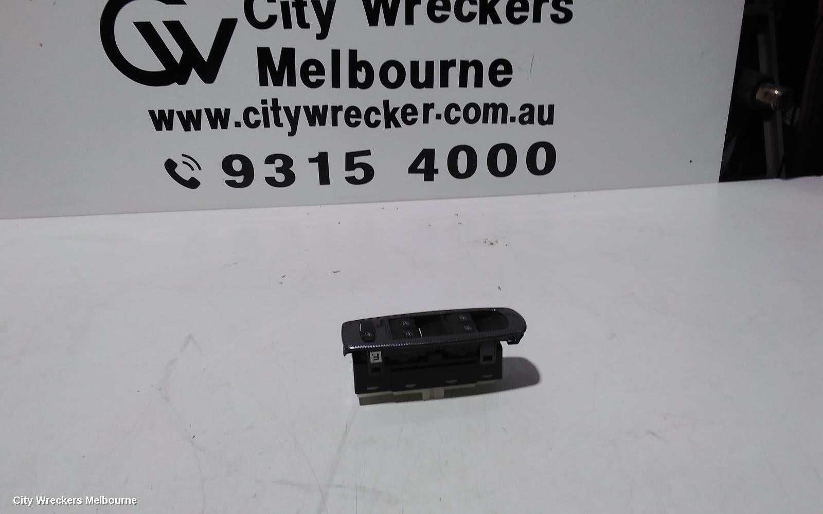 RENAULT KALEOS PWR DR WIND SWITCH, RH FRONT (MASTER SWITCH), H45, 07/2011 - 04/2016 - Image 1