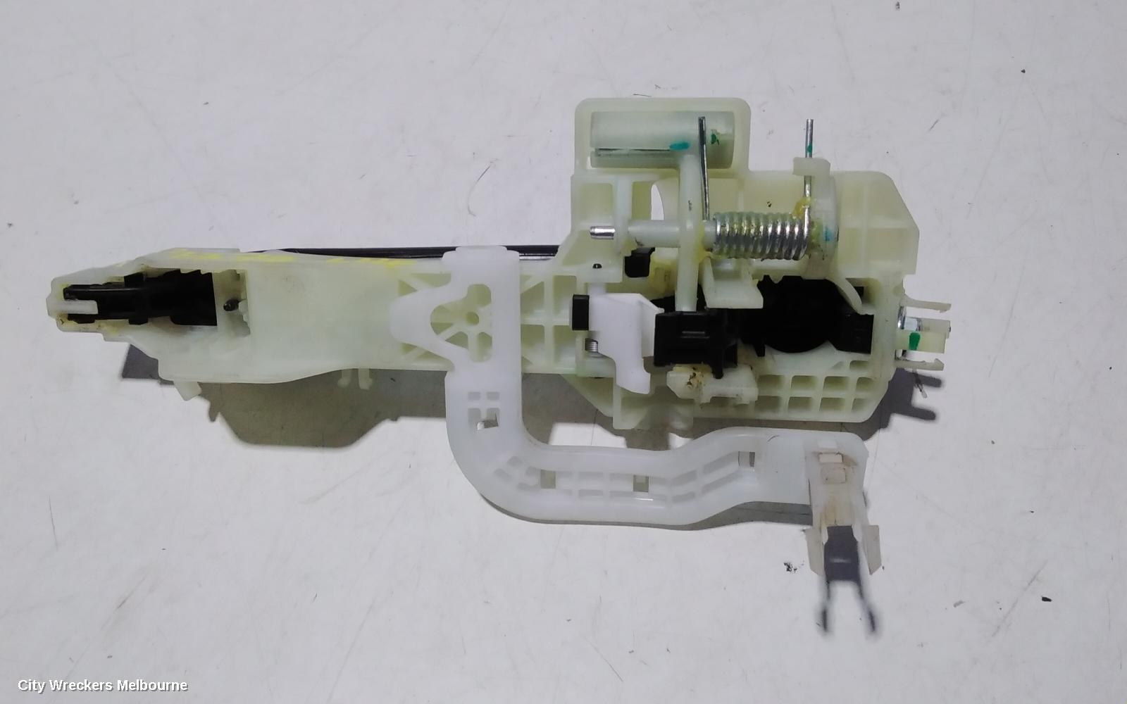 HYUNDAI TUCSON DOOR HANDLE, OUTER, LH FRONT, NON KEYLESS ENTRY TYPE, TL, 07/2015 - 01/2021 - Image 2