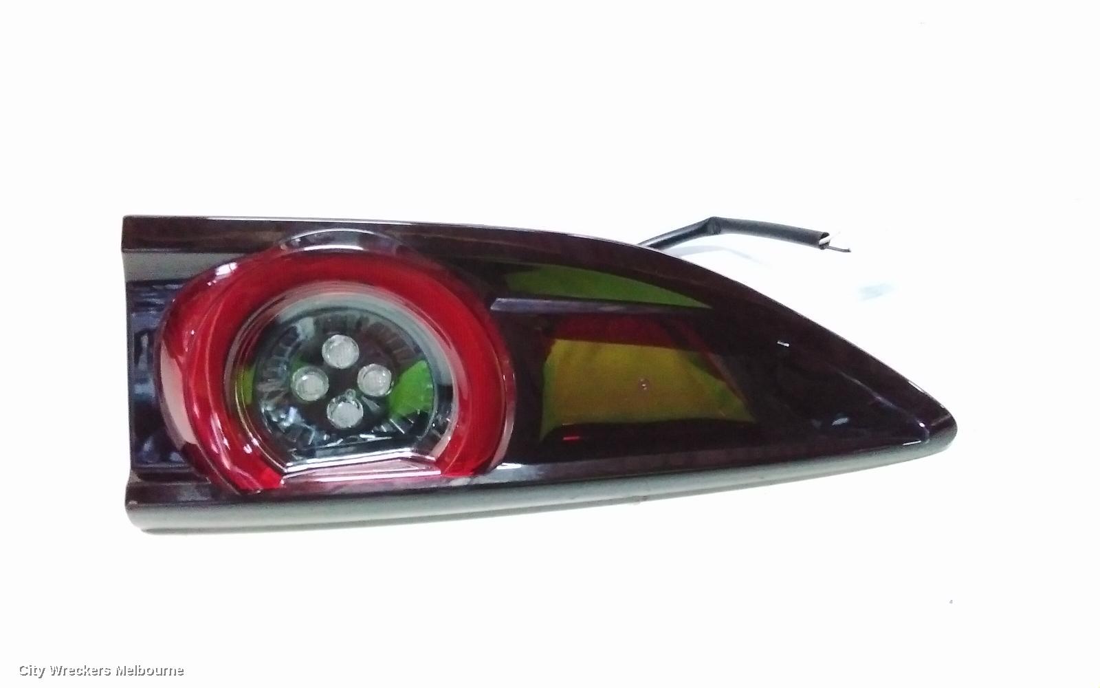 MAZDA 3 REAR GARNISH, TAILGATE LAMP (RH SIDE), BP, HATCH, PURE/EVOLVE/TOURING/GT, 03/2019 - 09/2021 - Image 3