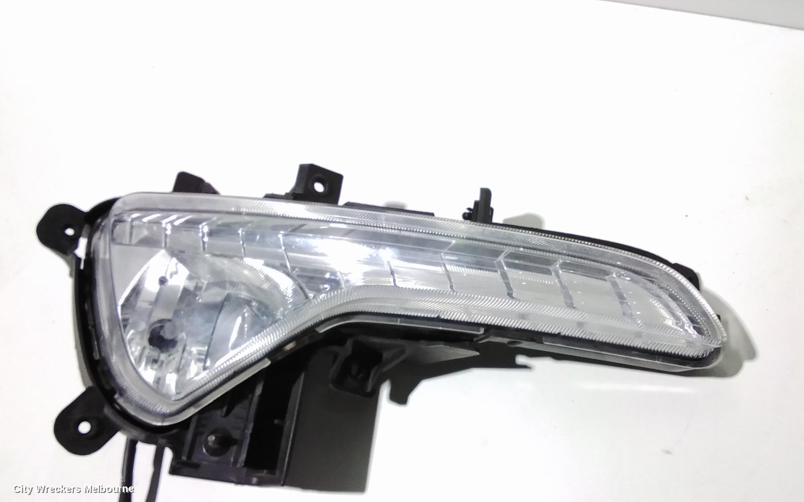 KIA SPORTAGE RIGHT INDICATOR/FOG/SIDE, BUMPER FOGLAMP, SL, 05/2010 - 05/2013 - Image 3