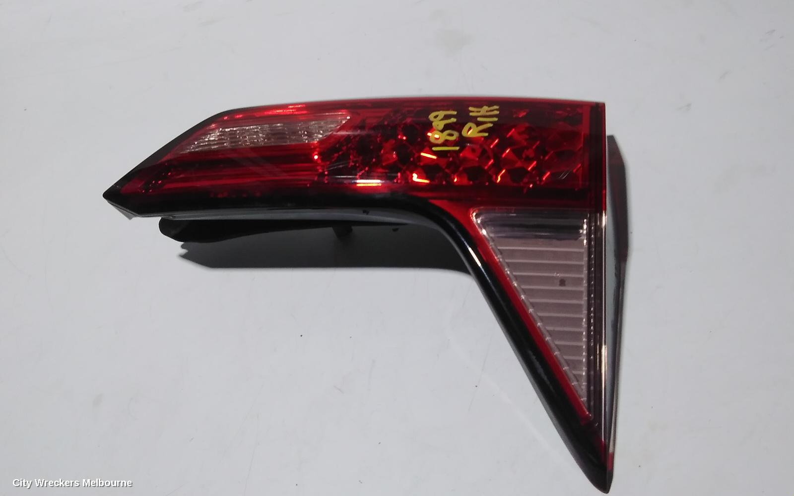 HONDA HRV REAR GARNISH, TAILGATE LAMP (RH SIDE), RU5, VTI, LED, NON OPTICAL GUIDE TYPE, 12/2014 - 06/2018 - Image 2