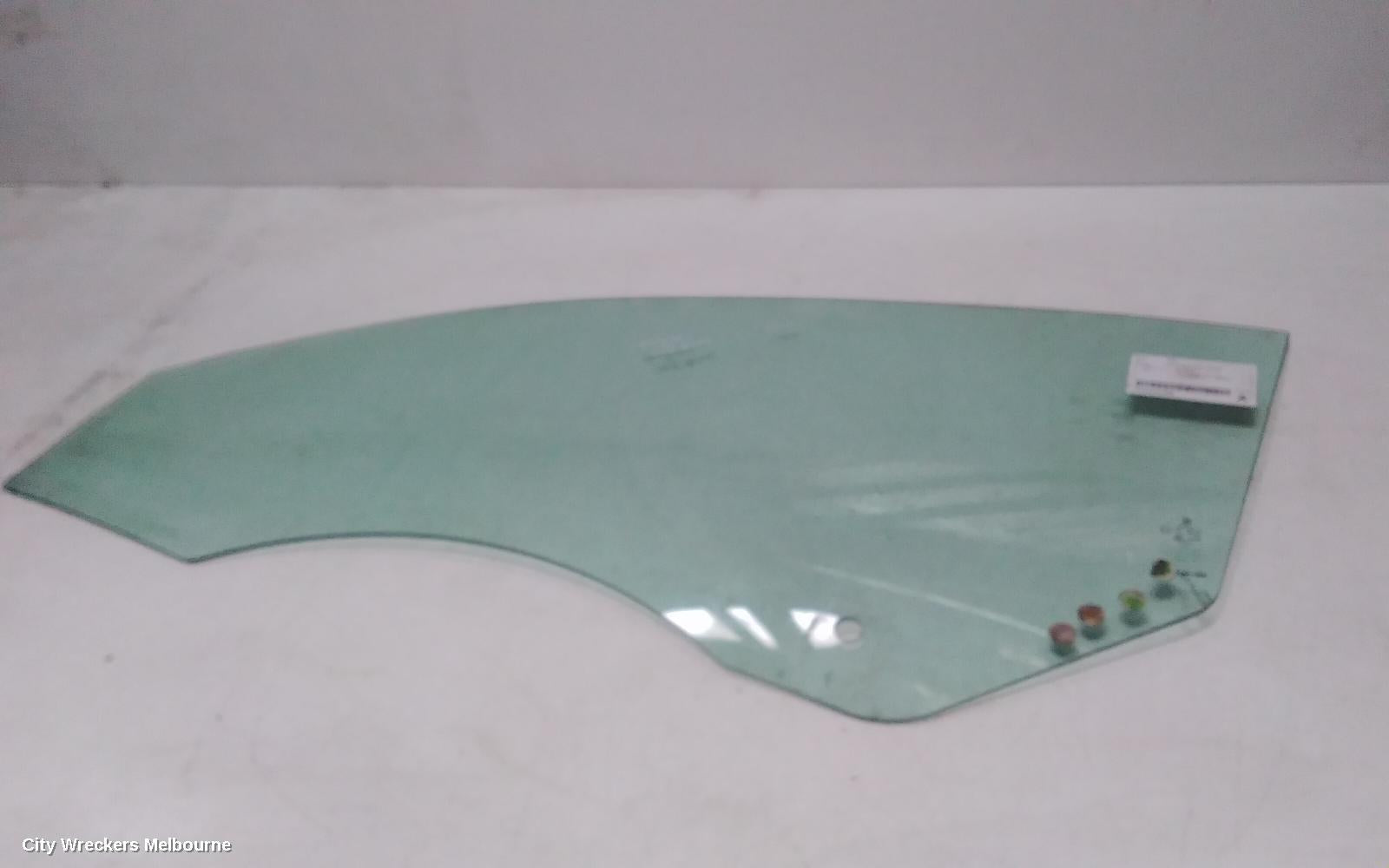VOLKSWAGEN EOS LEFT FRONT DOOR WINDOW, 1F, 02/2007 - 12/2014 - Image 2