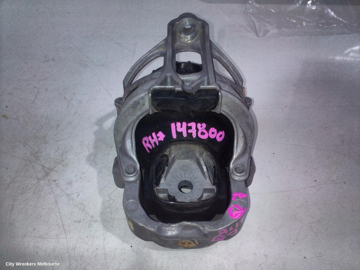 AUDI Q7 MOUNT, ENGINE MOUNT (RH SIDE), DIESEL, 3.0, TURBO, 4M, CRTC/CZZA CODE, 09/2015 - 03/2020 - Image 1