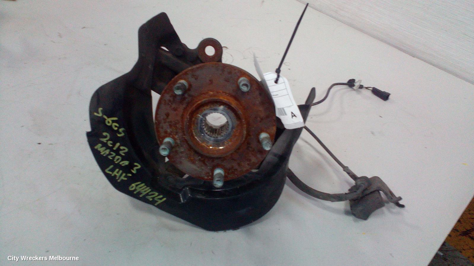 MAZDA 3 LEFT FRONT HUB ASSEMBLY, BL, 04/2009 - 10/2013 - Image 1