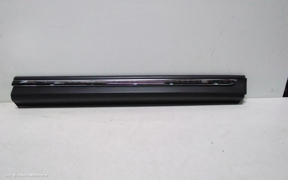 MAZDA CX8 DOOR MOULD, LOWER MOULD: 151495, LOWER DOOR MOULDING, RH FRONT, W/ CHROME MOULDING TYPE, KG, 05/2018 - 12/2023 - Image 2