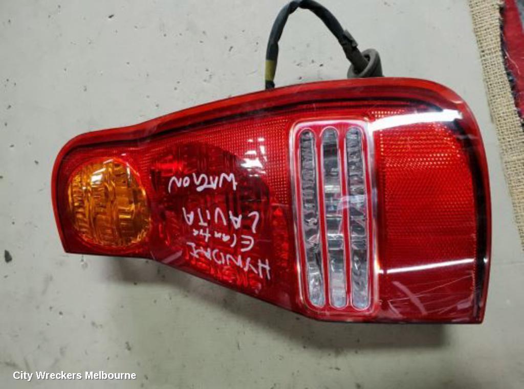 HYUNDAI ELANTRA RIGHT TAILLIGHT, LAVITA, 10/2001 - 02/2004 - Image 1