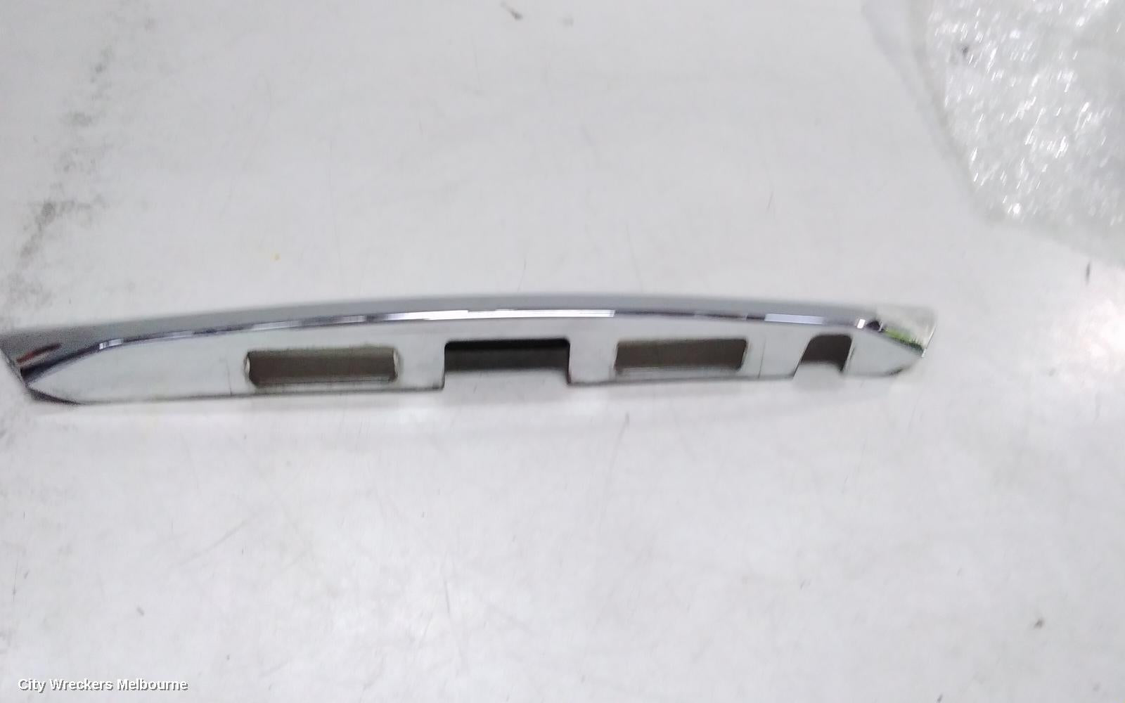 LEXUS RX SERIES REAR GARNISH, TAILGATE GARNISH, AL20, 12/2008 - 05/2012 - Image 3