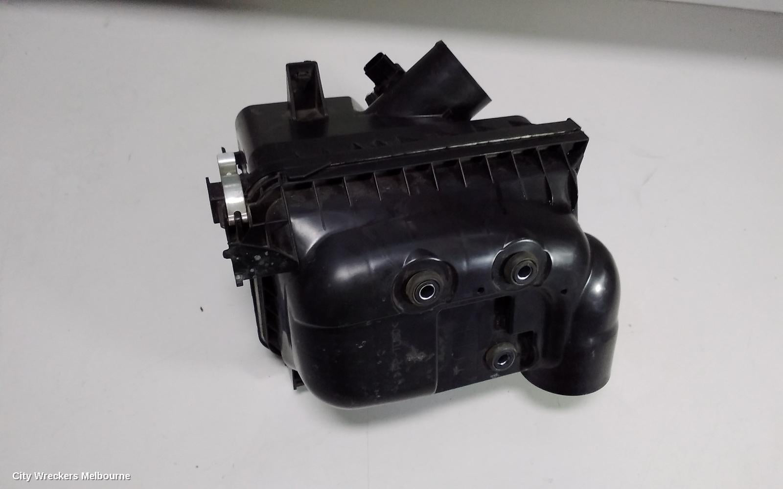 TOYOTA COROLLA AIR CLEANER/BOX, AIR CLEANER, ZRE182R, HATCH, 10/2012 - 06/2018 - Image 1