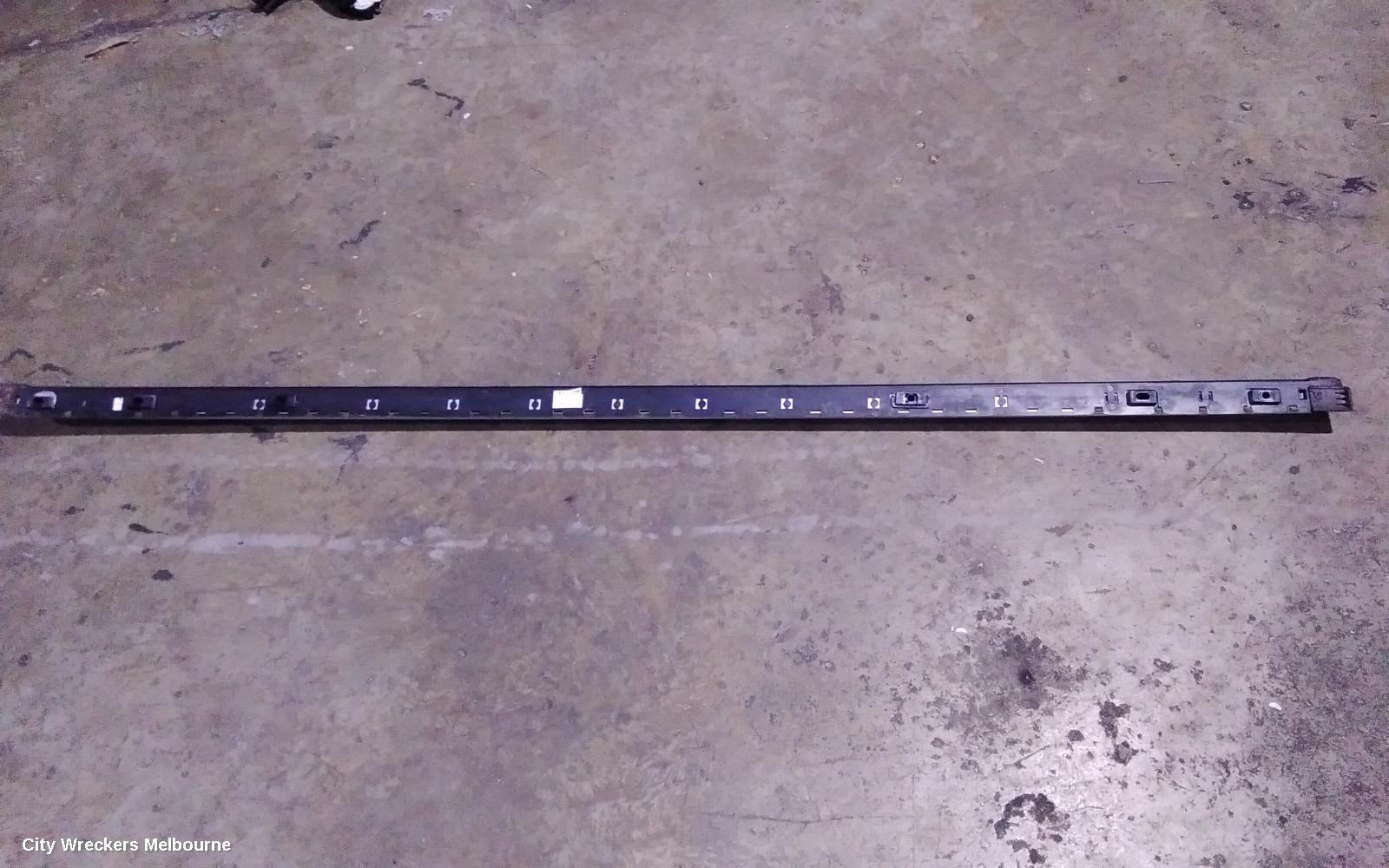 KIA CARNIVAL/GRAND CARNIVAL ROOF RAIL - Image 3