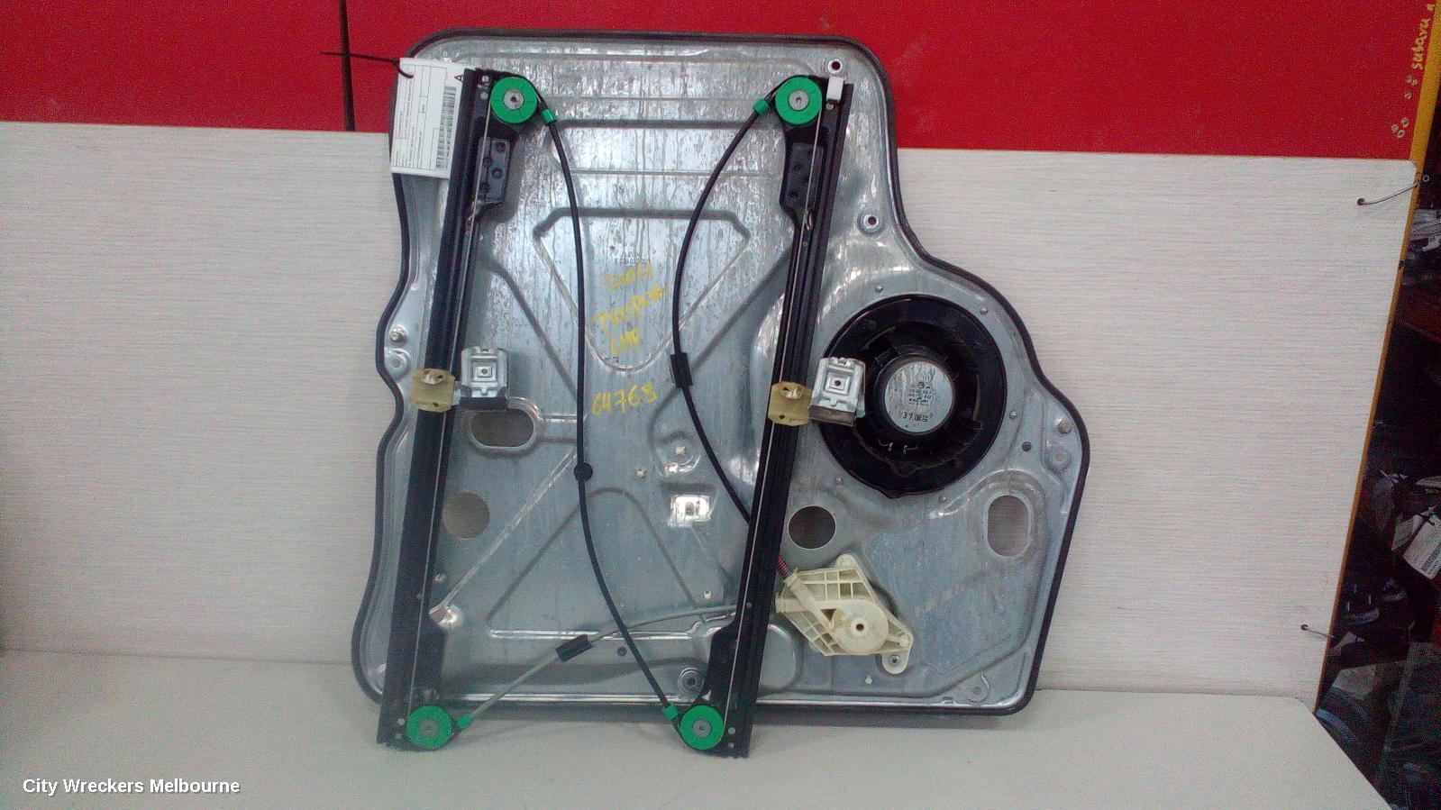 VOLKSWAGEN TRANSPORTER LEFT FRONT WINDOW REG/MOTOR, T5, DOOR REG ASSY (REG AND MOTOR), POWER, 08/2004 - 09/2009 - Image 2