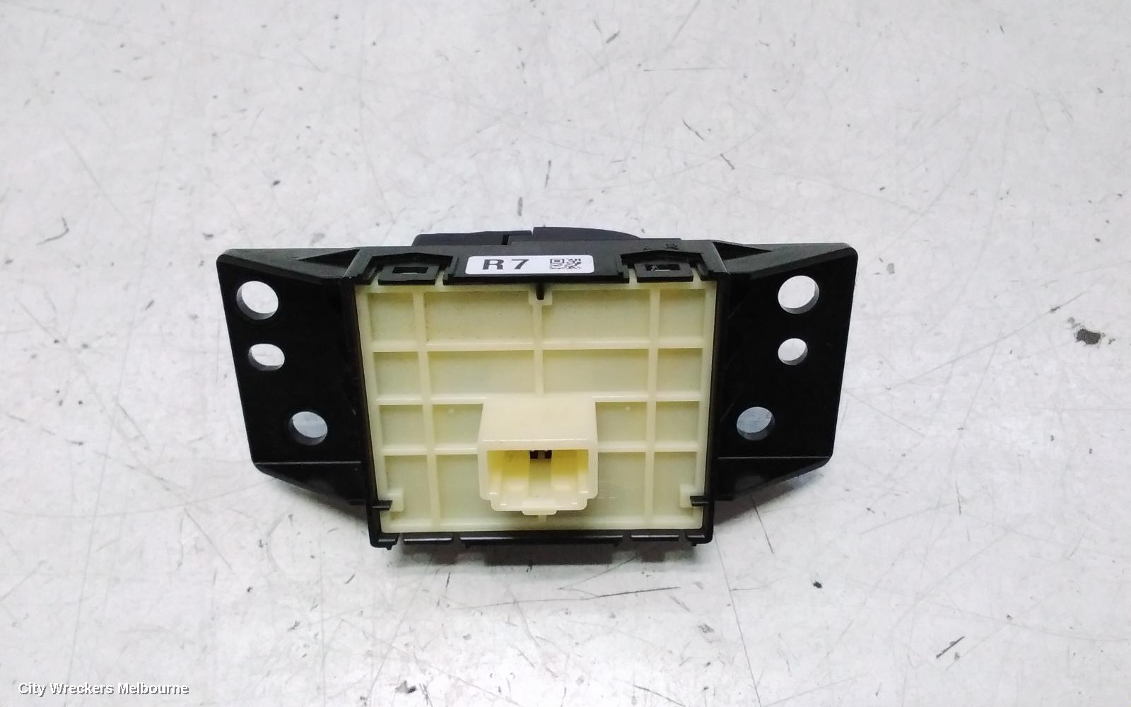 TOYOTA COROLLA COMBINATION SWITCH, ELEC PARK SWITCH , ZWE211R, 07/2018 ONWARDS - Image 3