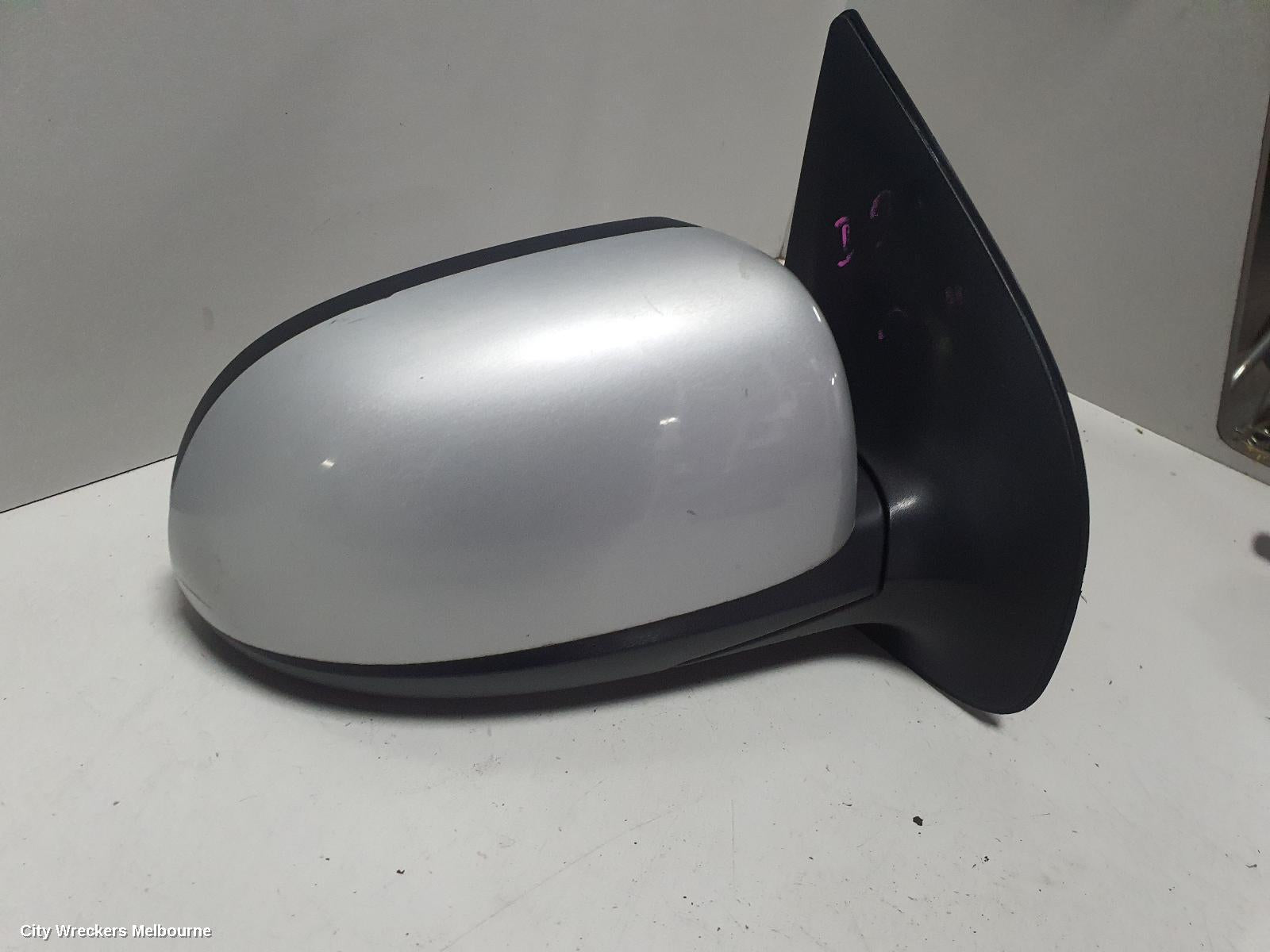 HYUNDAI I20 RIGHT DOOR MIRROR, PB, MANUAL FOLDING, NON FLASHER TYPE, 07/2010 - 12/2015 - Image 3