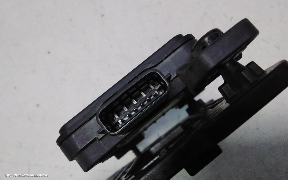 KIA SORENTO REVERSE CAMERA, MQ4, FRONT RADAR SENSOR (REINFORCEMENT MOUNTED), 02/2020 ONWARDS - Image 3