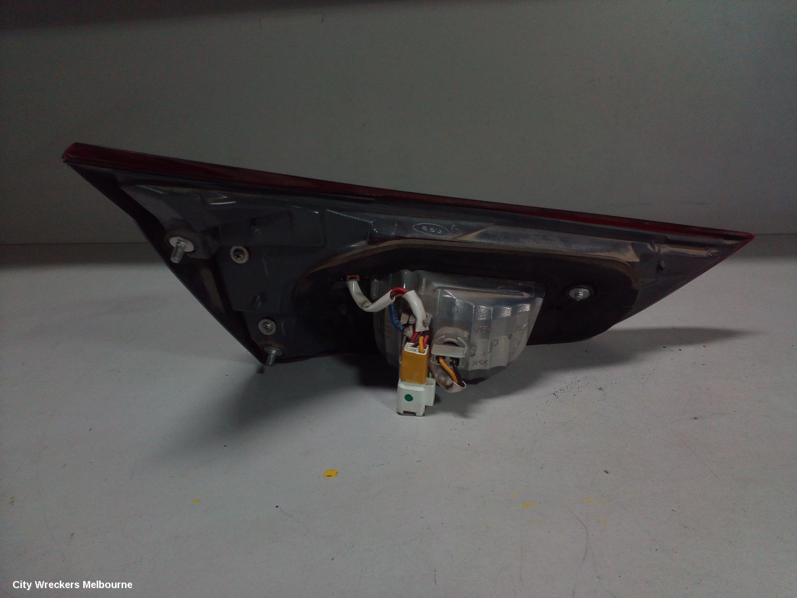 TOYOTA COROLLA REAR GARNISH, TAILGATE LAMP (RH SIDE), ZRE182R/ZWE186R, HATCH, 03/2015 - 06/2018 - Image 3