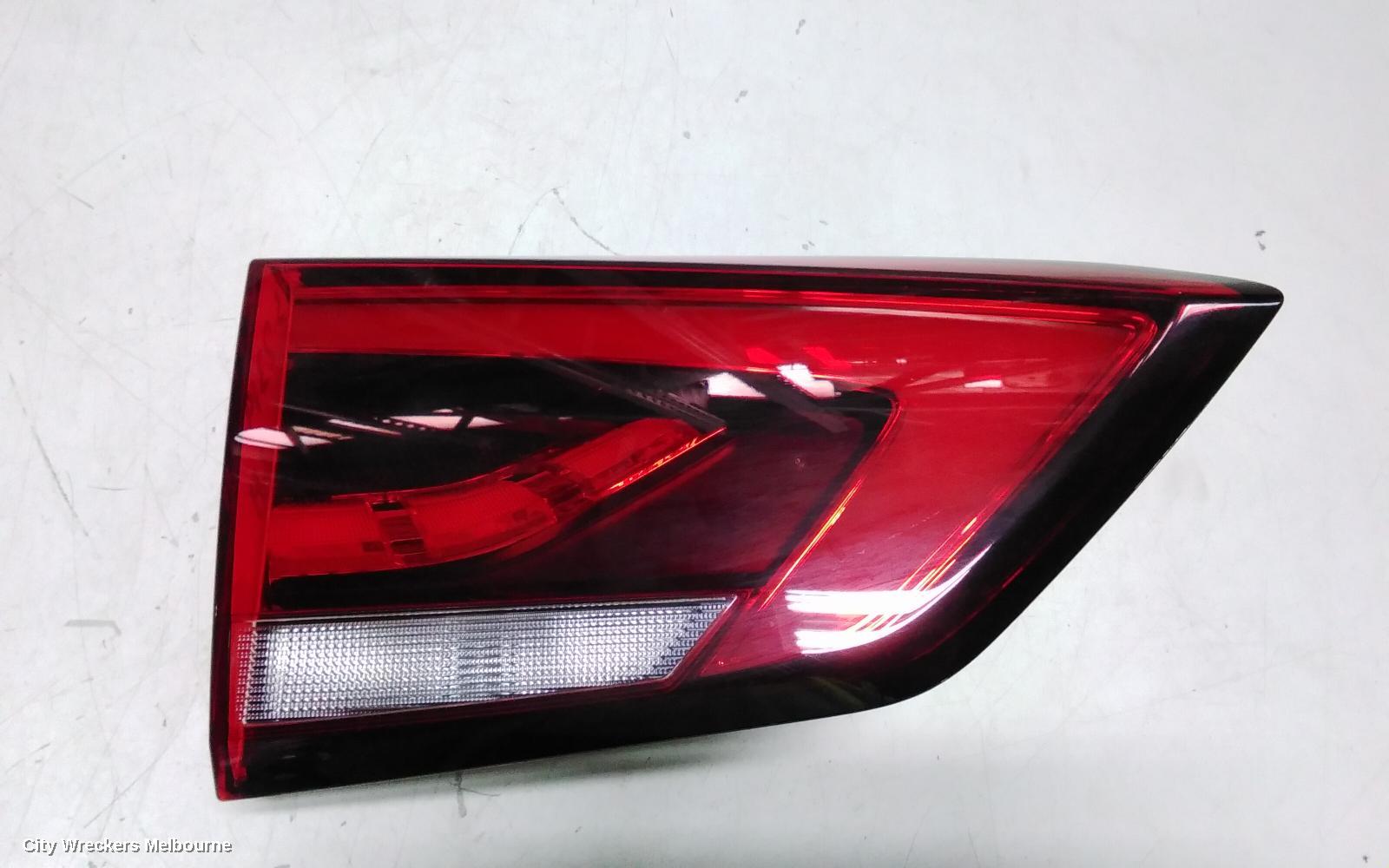 MG ZS REAR GARNISH, TAILGATE LAMP (LH SIDE), ZST TYPE, AZS1, 01/2020 ONWARDS - Image 3