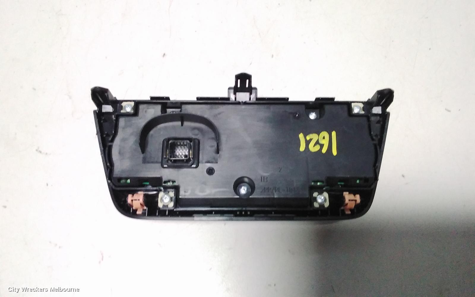 SUZUKI SWIFT HEATER/AC CONTROLS, AZ, CLIMATE CONTROL TYPE, 04/2017 ONWARDS - Image 3