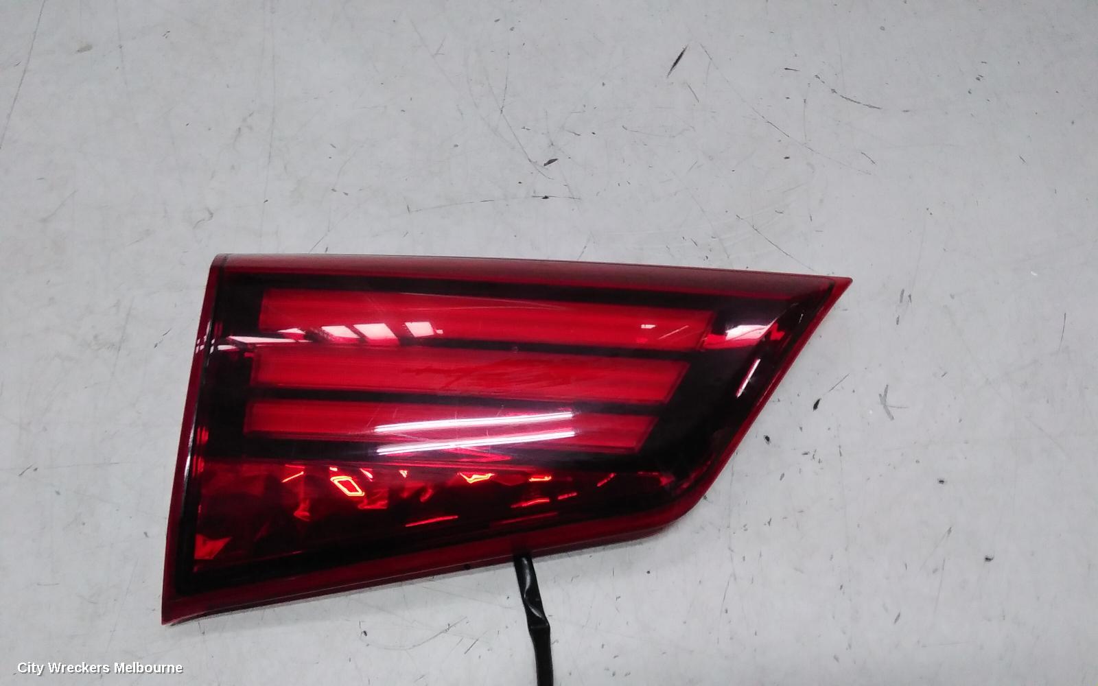 MITSUBISHI OUTLANDER REAR GARNISH, TAILGATE LAMP (LH SIDE), ZK-ZL, 01/2015 - 07/2021 - Image 3