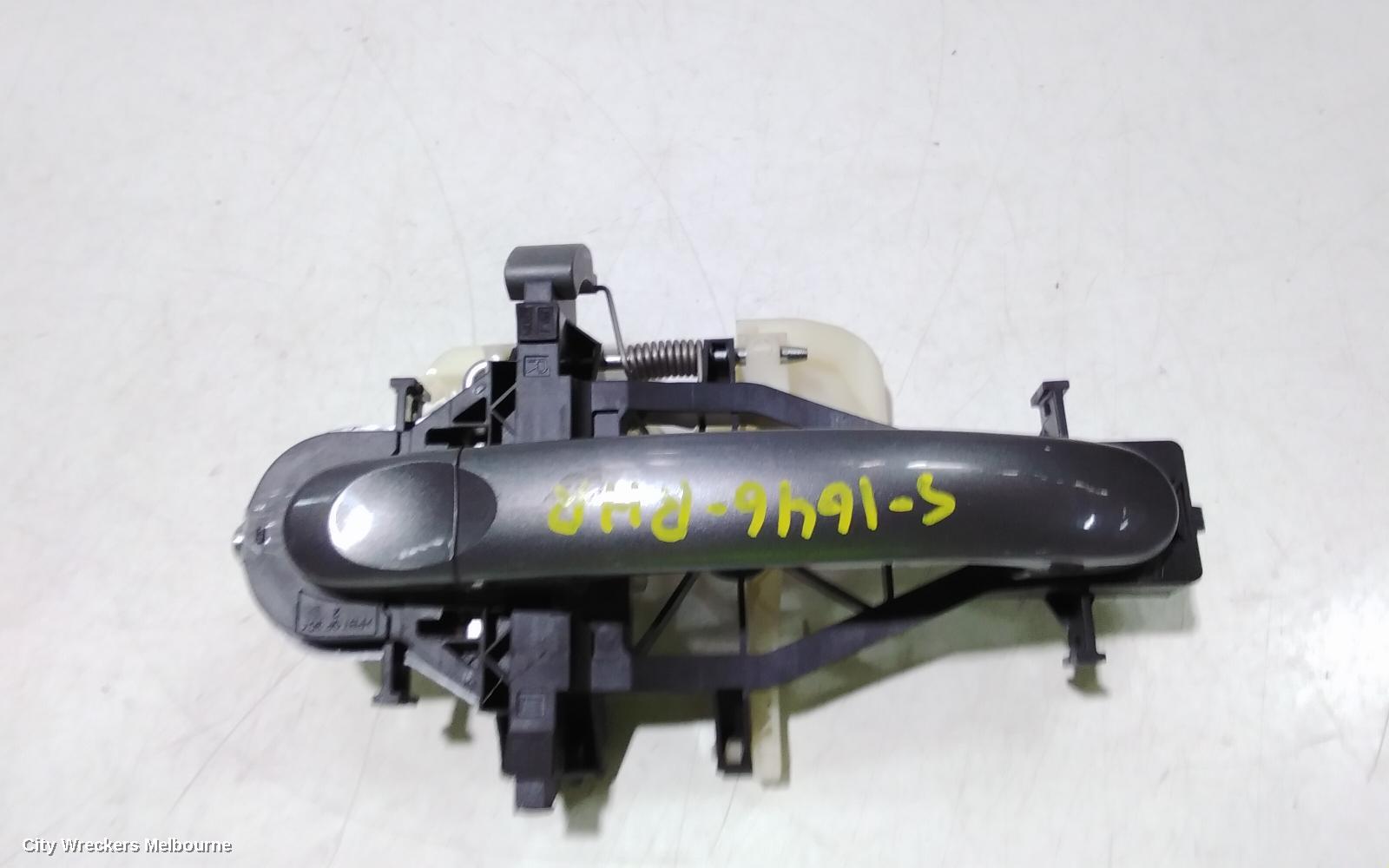 VOLKSWAGEN TRANSPORTER DOOR HANDLE, OUTER, RH REAR, T5, 08/2004 - 06/2015 - Image 2