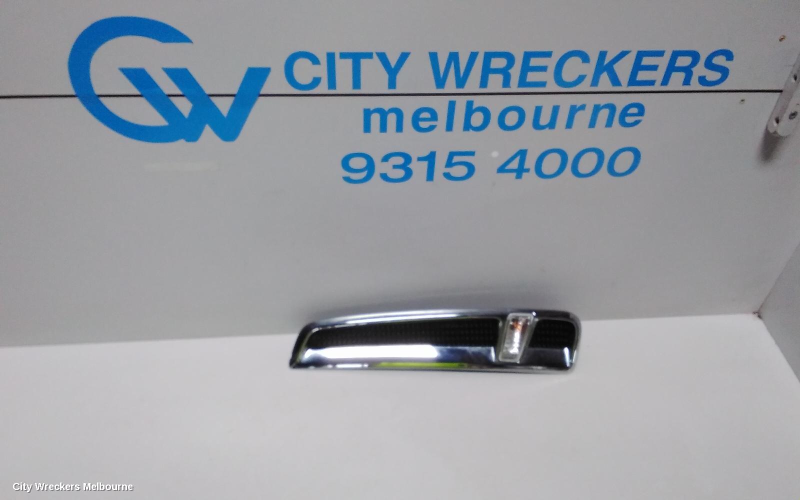 HOLDEN COMMODORE LEFT INDICATOR/FOG/SIDE, GUARD FLASHER (REPEATER), VF, 05/2013 - 12/2017 - Image 1
