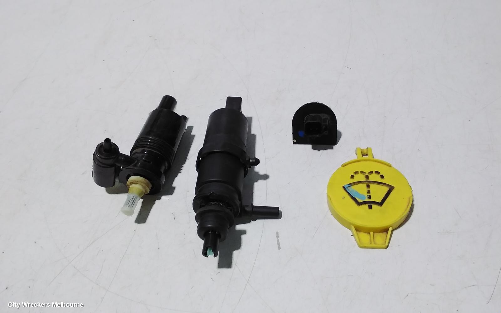 JEEP GRANDCHEROKEE WASHER BOTTLE, WK, W/ H/LAMP WASHER TYPE, 10/2010 ONWARDS - Image 2