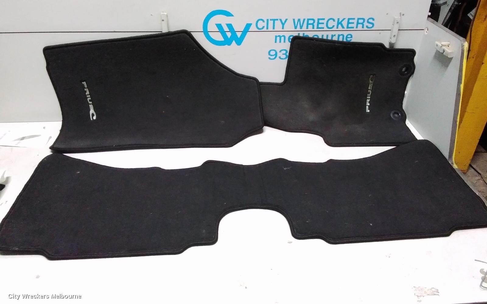 TOYOTA PRIUS FLOOR MATS, NHP10, PRIUS C, 12/2011 - 03/2020 - Image 2