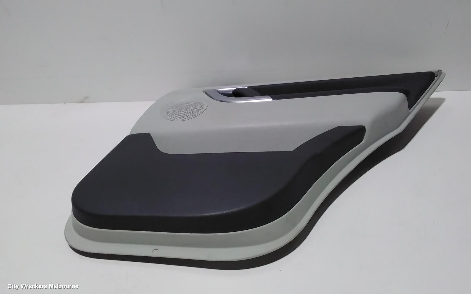 LAND ROVER DISCOVERY SPORT DOOR TRIM, RH REAR, L550, LEATHER, BLACK, SE/HSE, 01/2015 - 06/2019 - Image 1