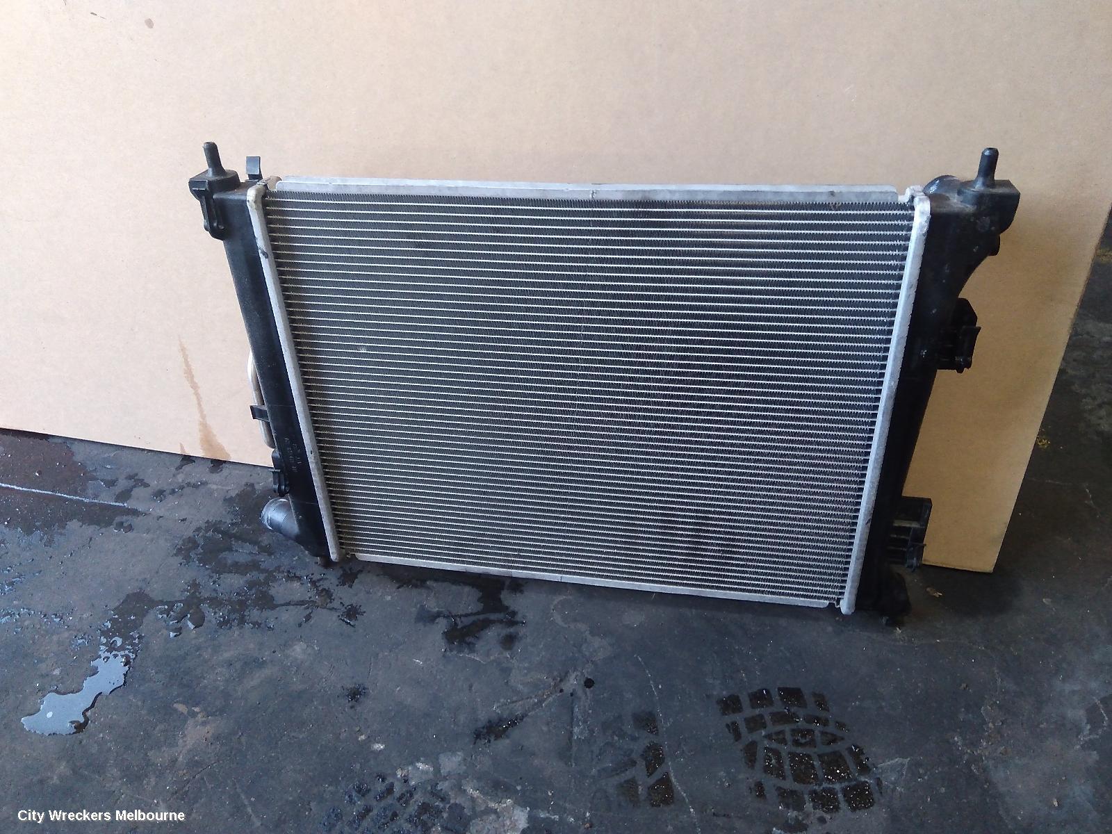 KIA RIO RADIATOR, AUTO, 1.6, PETROL, UB, 08/2011 - 11/2016 - Image 3