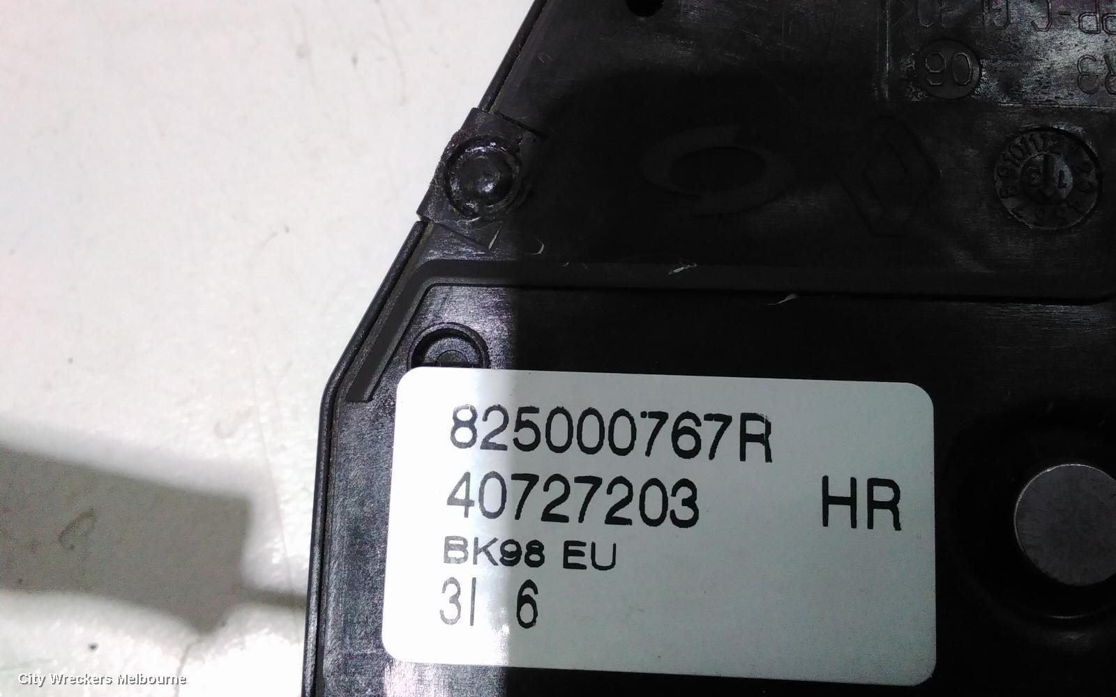 RENAULT CLIO DOOR/BOOT/GATE LOCK, RIGHT  FRONT DOOR LOCK, P/N 805004945R, X98, 09/2013 - 10/2019 - Image 3