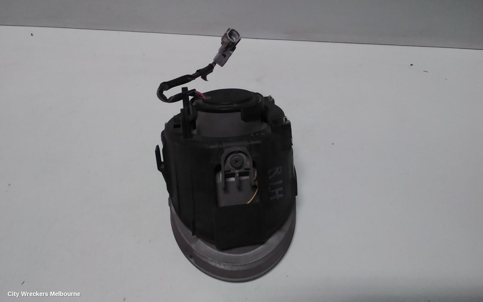 SUBARU OUTBACK RIGHT INDICATOR/FOG/SIDE, BUMPER FOGLAMP, 4TH GEN, KOITO LENS# 114-20759, 09/2003 - 08/2009 - Image 3