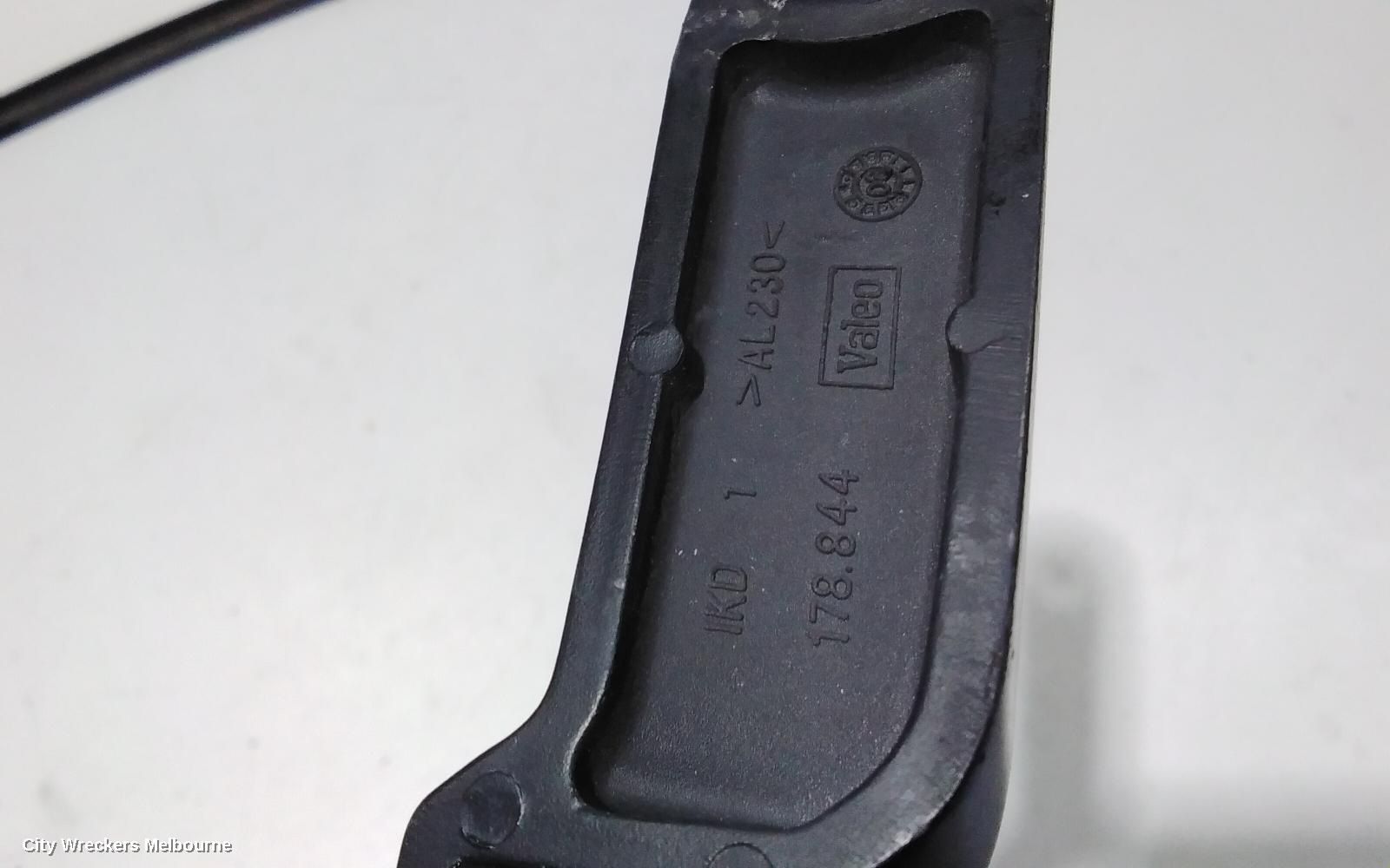 AUDI Q7 WIPER ARM, FRONT, RH SIDE, 4L, 09/2006 - 08/2015 - Image 3