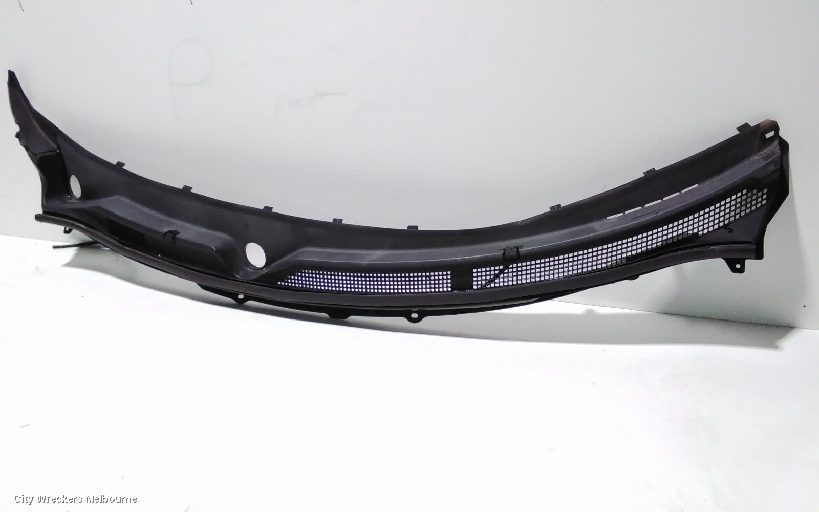 RENAULT KALEOS PLENUM CHAMBER, H45 11/2011 - 08/2013 - Image 1
