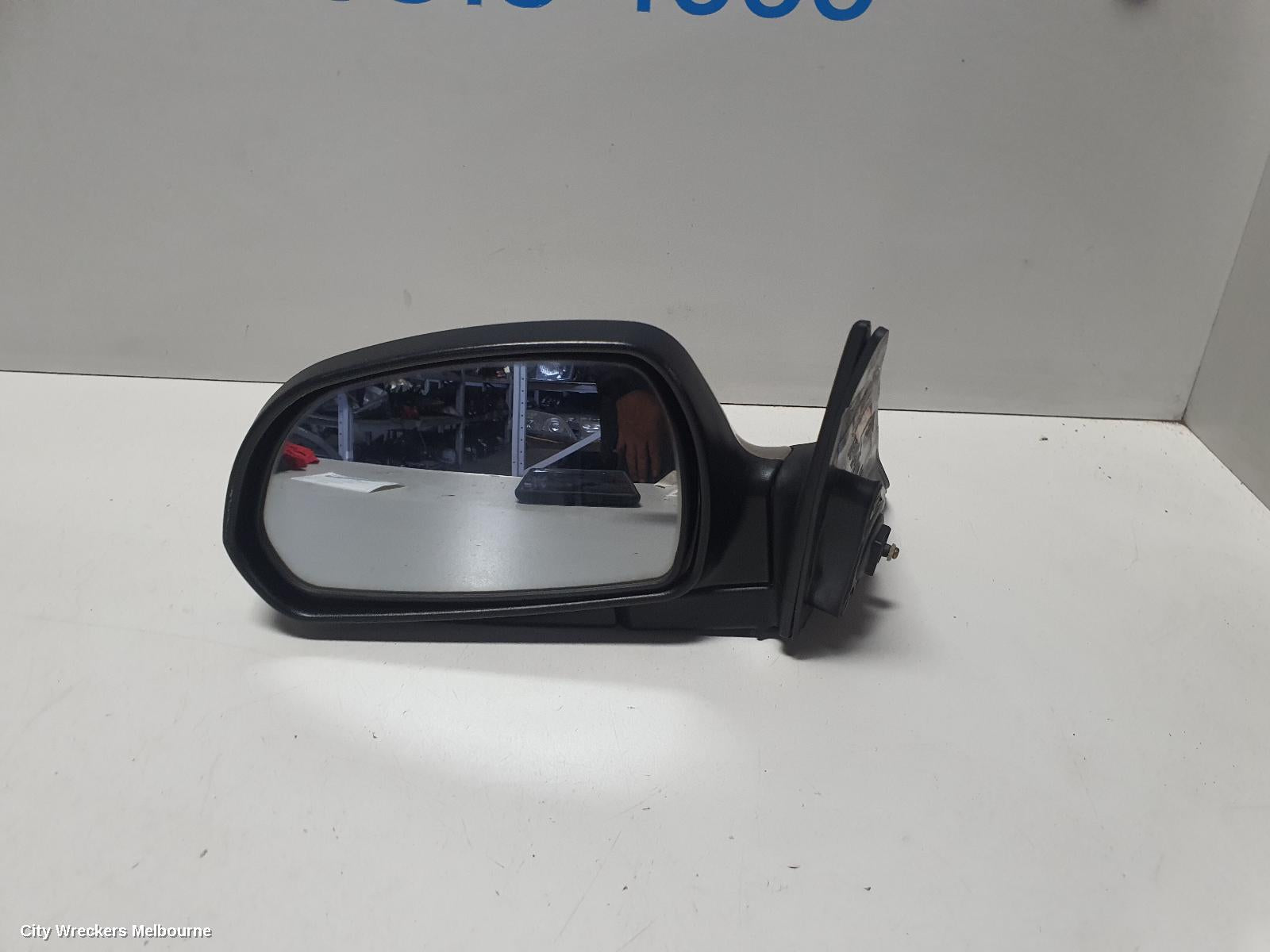 HYUNDAI ELANTRA LEFT DOOR MIRROR, XD, POWER, COLOUR CODED, 11/2000 - 09/2003 - Image 3