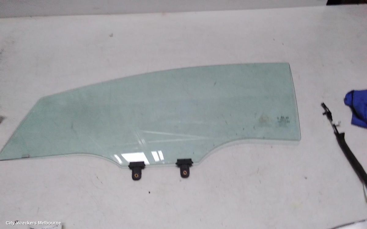 KIA STONIC LEFT FRONT DOOR WINDOW, YB, 08/2020 ONWARDS - Image 2
